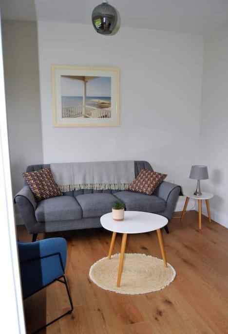 Twin Lake View - Bungalow In Pontoon Foxford Extérieur photo